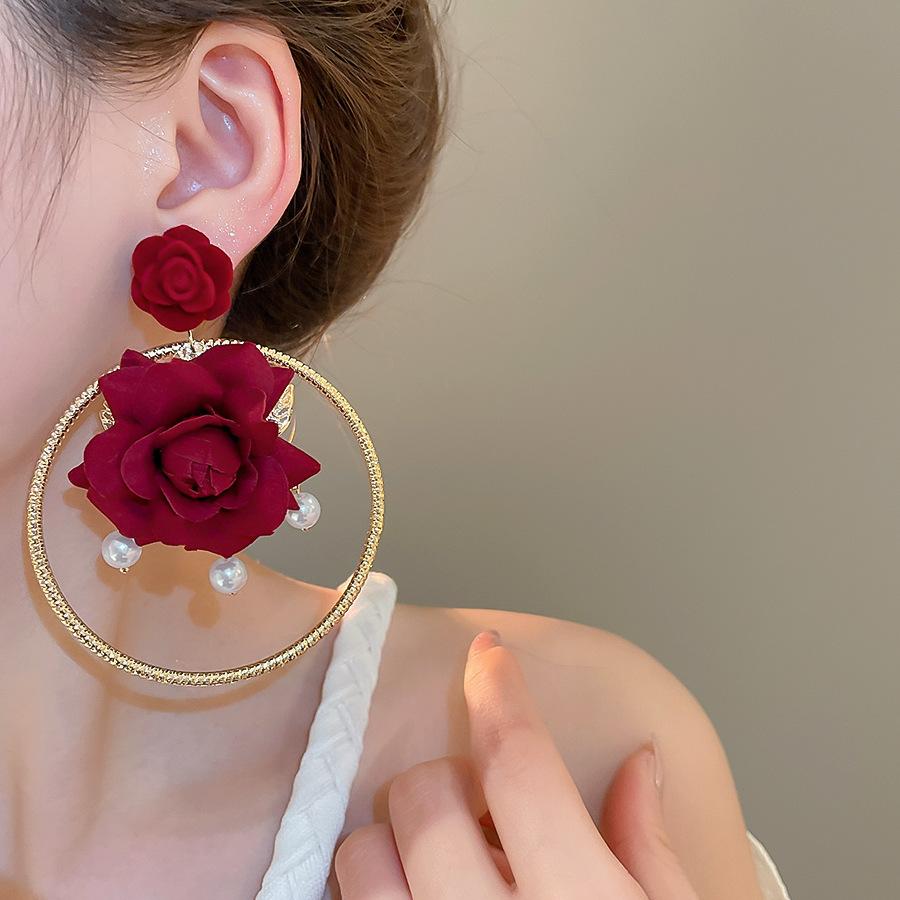 Fabric Rose Pearl Earrings for Women 2025 French Elegant Sweet Temperament Retro Drop Earring High-end Luxury Designer Jewelry