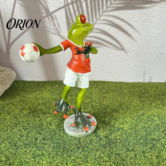 Garden Frog Decoration Cute Football Goalkeeper Figurine, Sports Theme Resin Statue, Funny Small Animal Figurine Novelty Desktop Ornament for