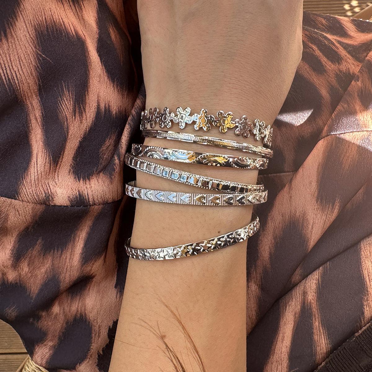 

Модный металлический браслет с цветком в форме сердца, простой геометрический браслет, набор индивидуальных трендовых красоток, сотни стильных женских украшений