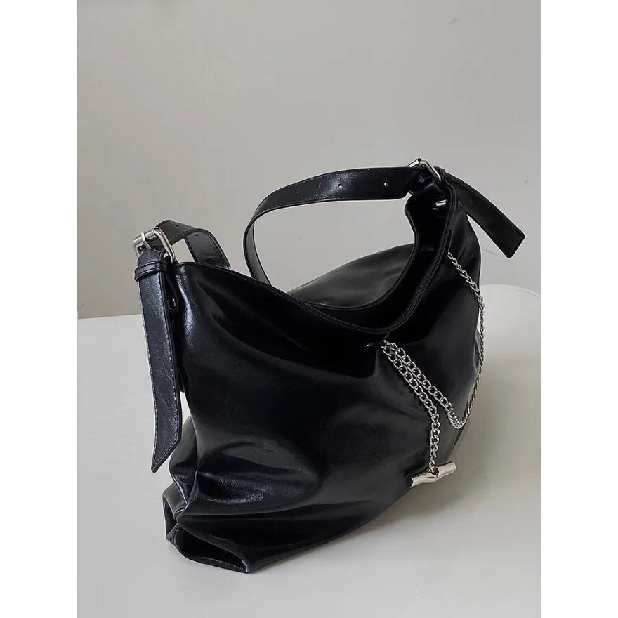 Vintage Schwarze Kette Damen Tragetaschen Mode Einfache Pendler Schulter Umhängetaschen Lässige Handtaschen mit großer Kapazität für Frauen