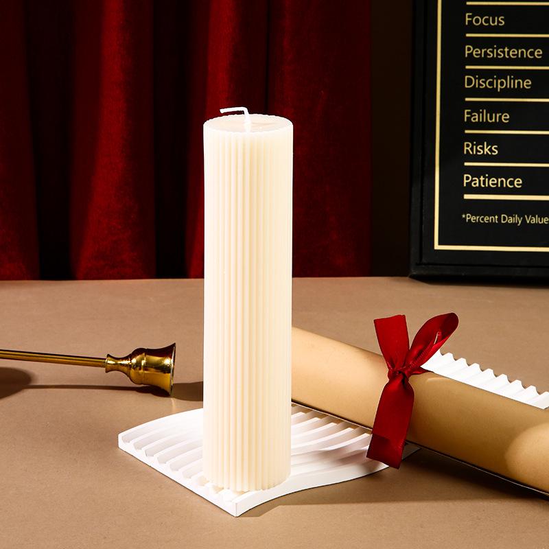 White Cylindrical Aromatherapy Soy Candle - Creative Ornament for Holiday Atmosphere