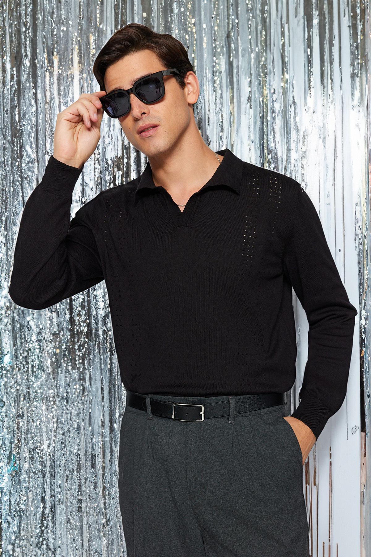 

Мужской черный свитер стандартного кроя с воротником-поло, ажурный и детализированный хлопковый трикотаж...