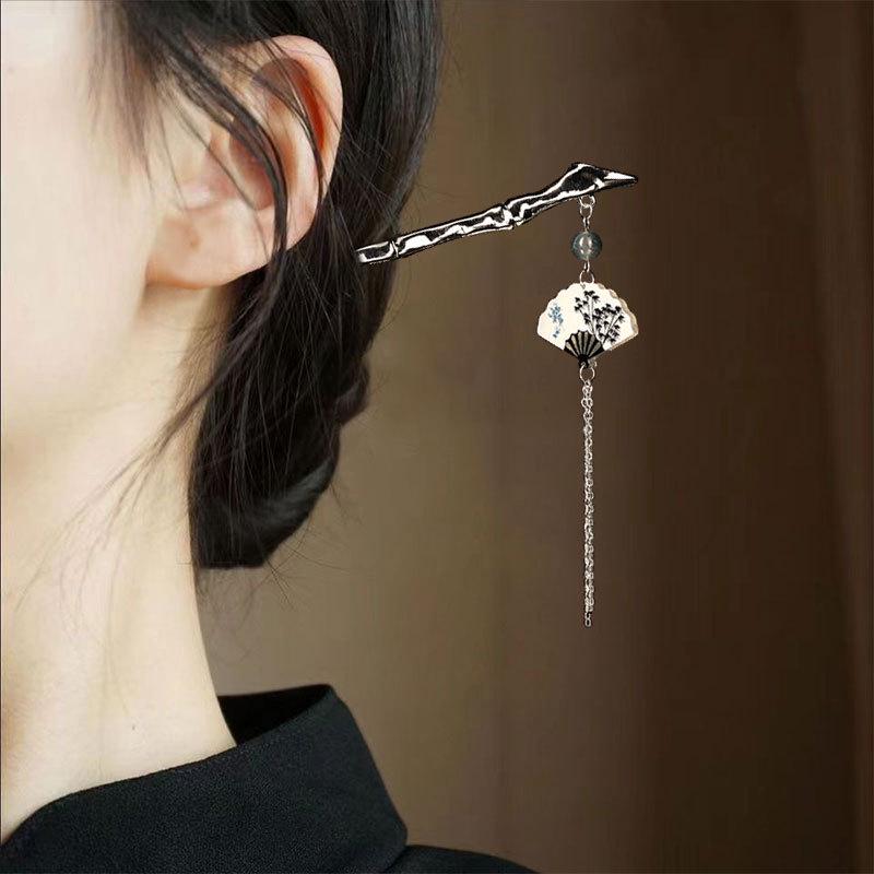 

Заколка для волос в виде кисточки лотоса, инкрустированная бриллиантами: Элегантный китайский стиль с жемчужным цветком и замком мира, идеально подходит для женщин.