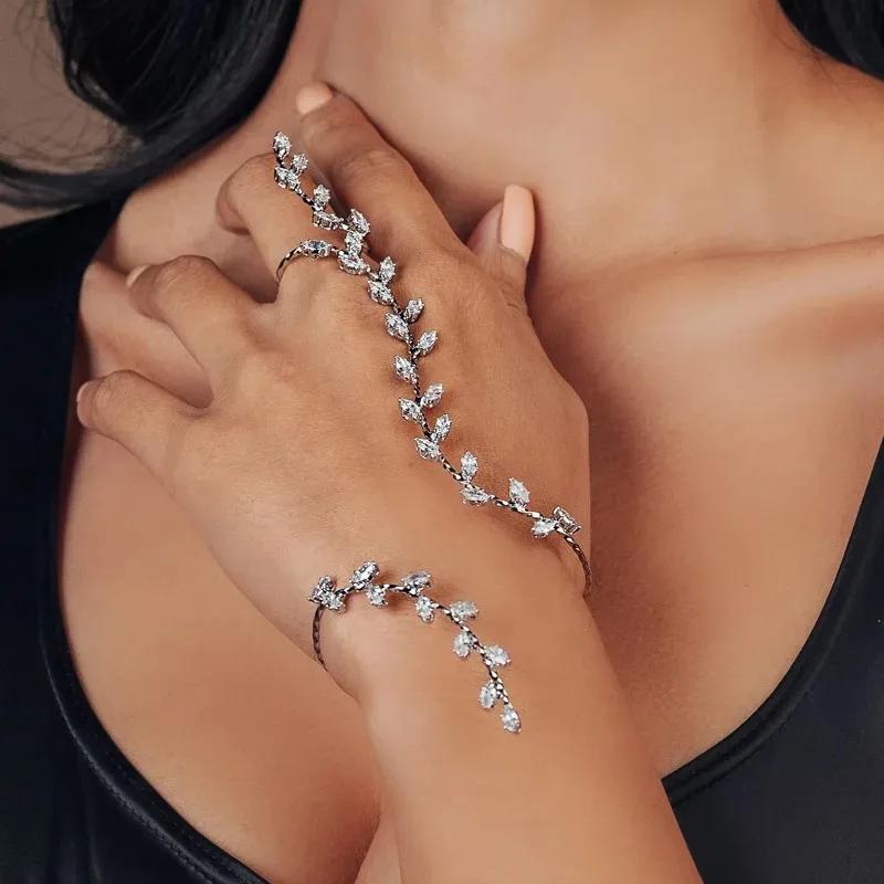 

Adjustable Leaf Cubic Zircon Hand Palm Bracelet for Women Luxury Handmade Bridal Hand Piece Wedding Bangle Zircon