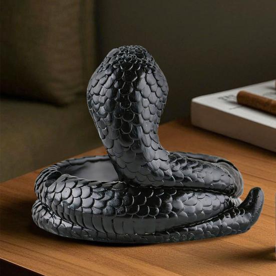 Snake Ashtray Resin End Table Ashtray Artistic Coiling Snake Ashtray Reptile Lover Gift for Year of The Snake Home Office Decor