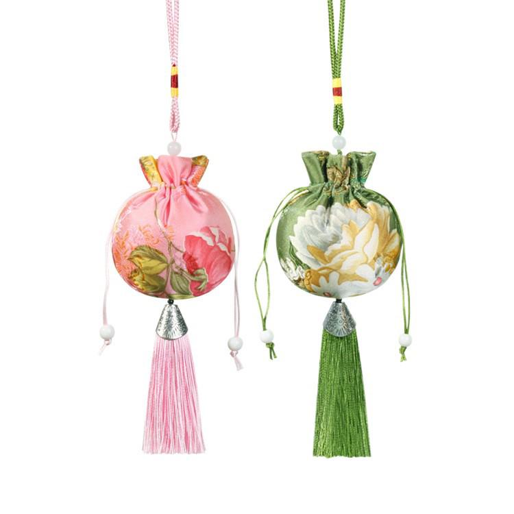 Chinese Mugwort Sachet: Traditional Herbal Mosquito Repellent Car Ornament - Dragon Boat Festival Pendant