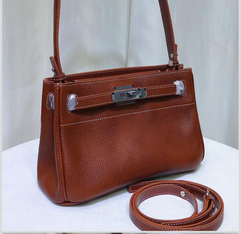 New Head Layer Fubao Leather Bag Genuine Leather Women's Bag Commuter Lock Armband Bag Handbag Single Shoulder Crossbody Bag