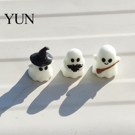 Themed Baking Decorations Halloween Luminous Mini Ghost Figurines, Glow in The Dark Cute Figurine Miniature Statue for Micro Landscape, Tiered