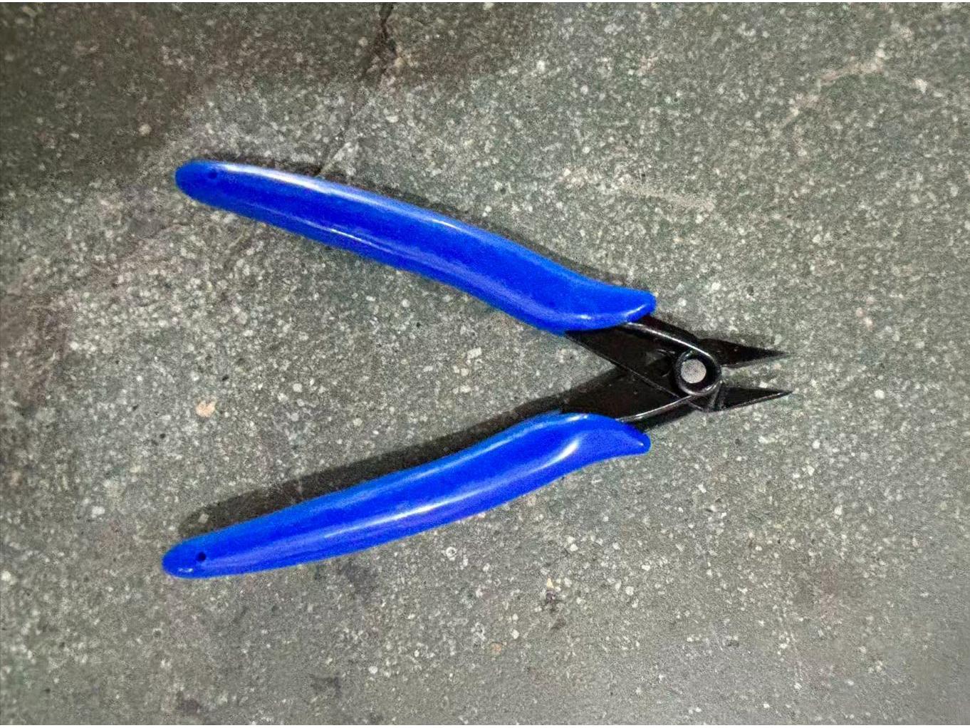 5-Inch Blue Angled Wire Cutters - Industrial-Grade, Super Hard Steel, Offset Jaw for Electricians