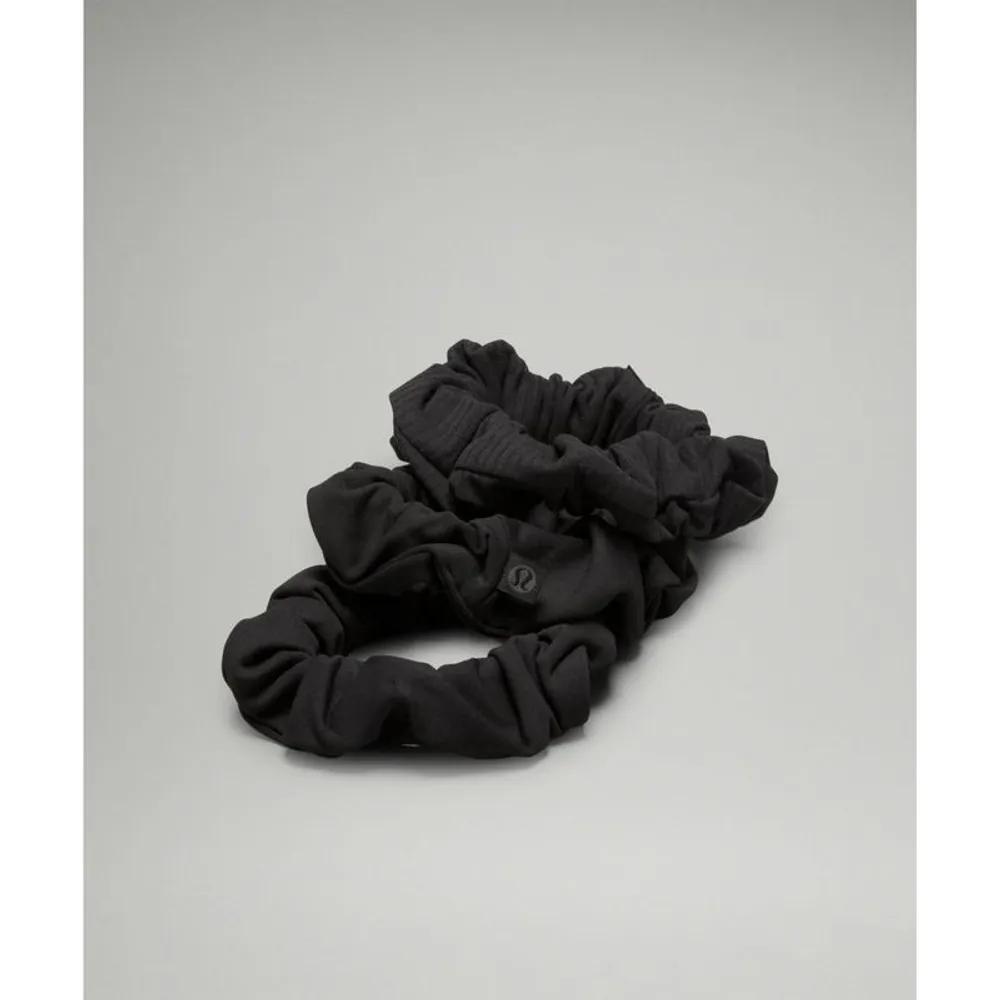 Lululemon Uplifting Scrunchie *3 Pack BLK LW9FRRS-0001 223395