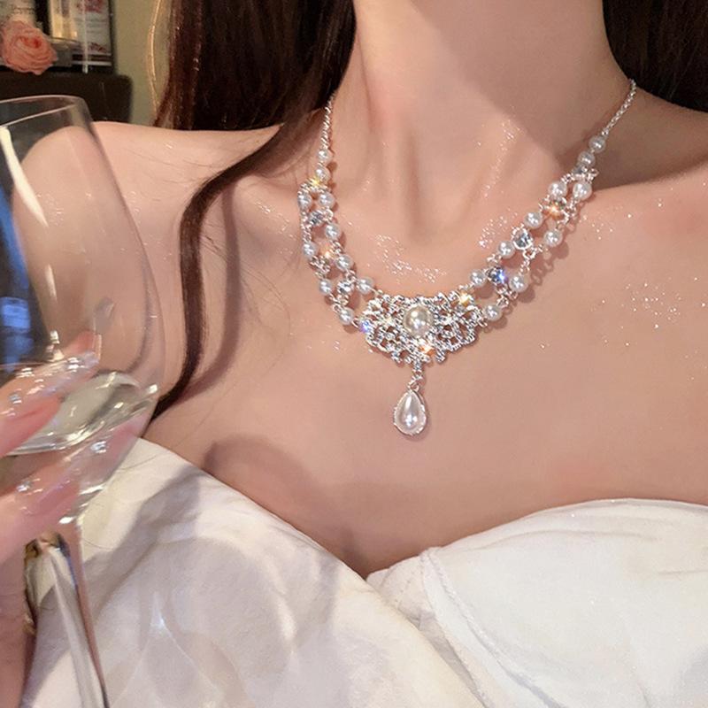 Collier Guochao avec serrure de sécurité sertie de diamants et perle en forme de goutte d'eau chaîne de clavicule personnalité de niche collier exagéré tempérament femme