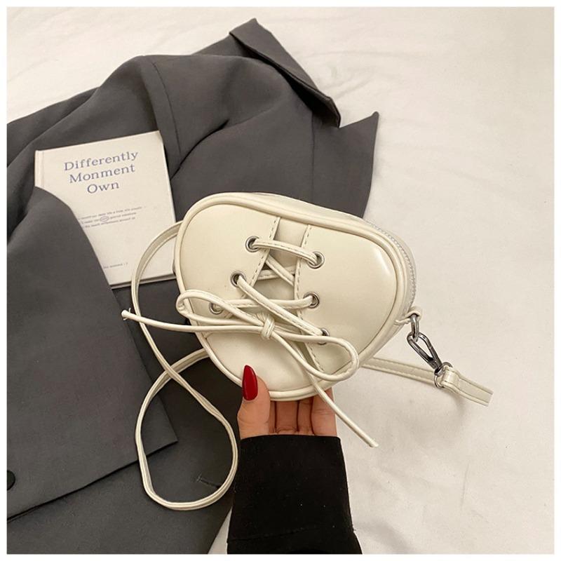 Niche Design Mini Love Messenger Bag Women's Spring and Summer Lady Ballet Style Versatile Shoulder Bag Tide