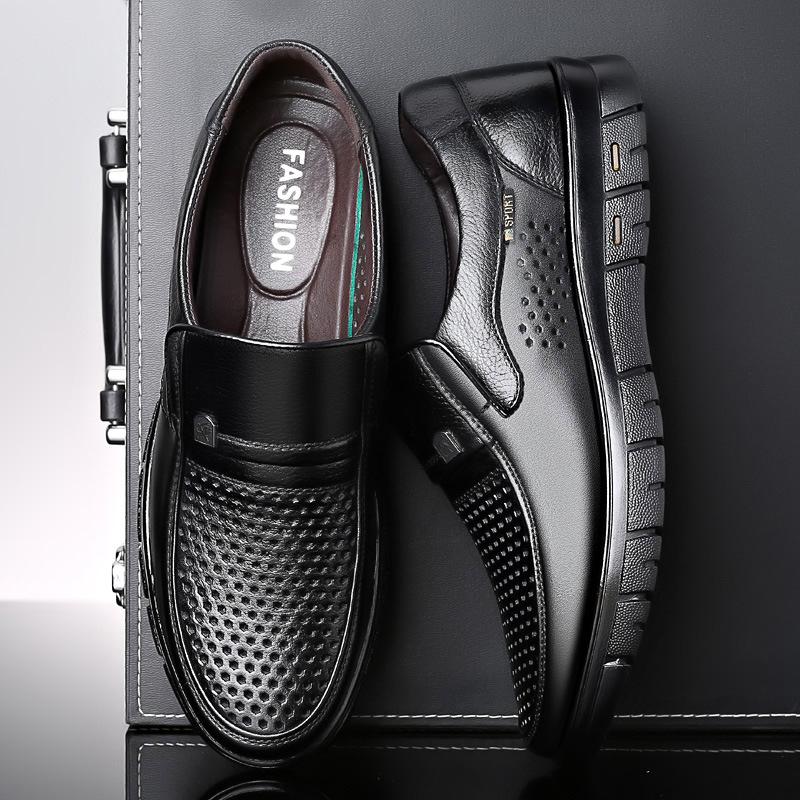 2025 new men's shoes summer sandals leather breathable hollow leather shoes men's casual hole shoes middle-aged and elderly fathers