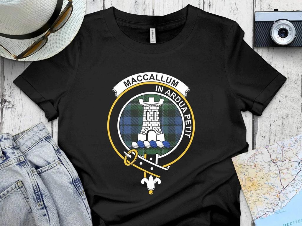 Clan MacCallum Crest Tartan T-Shirt & Sweatshirt