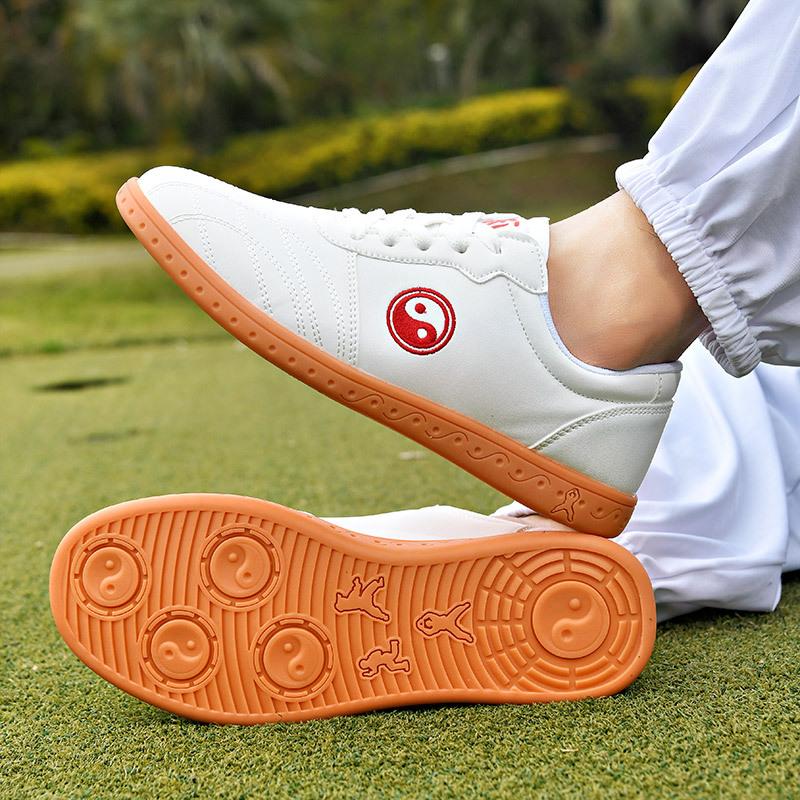 Scarpe Tai Chi da donna nuove per primavera e autunno scarpe da pratica Tai Chi estive traspiranti suola in tendine di bue scarpe per arti marziali scarpe sportive