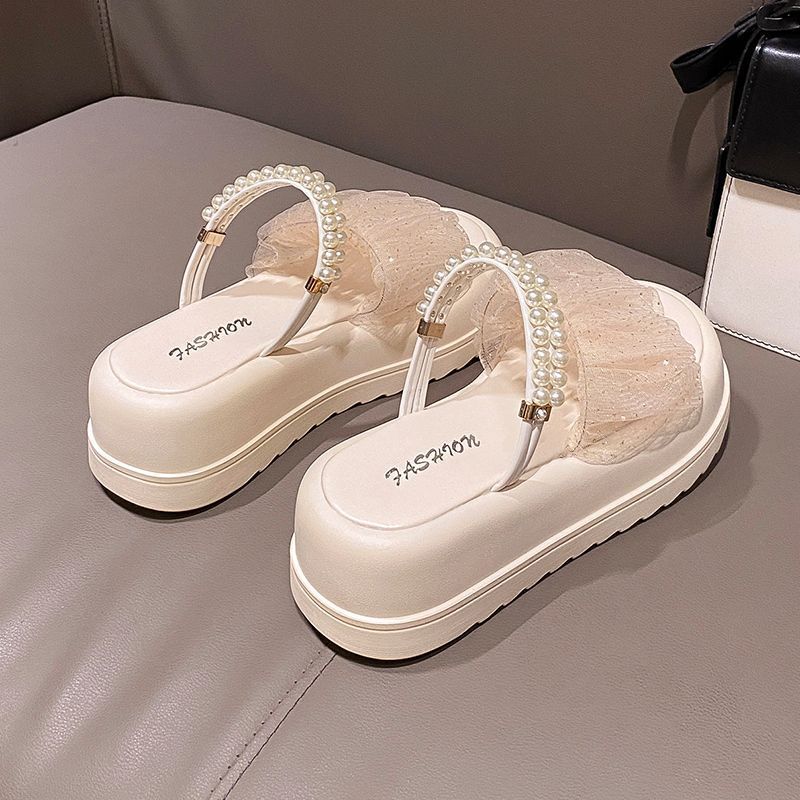 Dicksöhlige erhöhende Hausschuhe, die Frauen im Sommer tragen, neue Internet-Berühmtheiten, beliebt zu Röcken, Sandalen, zwei Tragemöglichkeiten, Feen-Sandalen