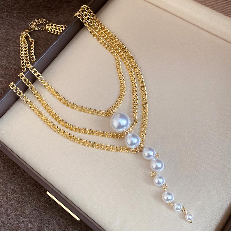 

Fashion Chain Pearl Necklace For Women Baroque Pearl Metal Charm Pendant Necklaces Irregular Sweater Chain A1