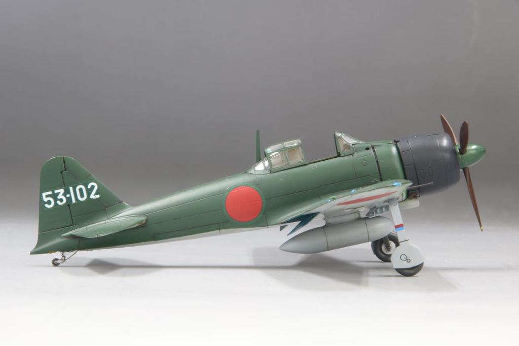 FineMolds 1/72 Scale Imperial Japanese Navy Zero A6M52 Carrier Fighter FR01 Plastic Model Kit Mitsubishi Early Model
