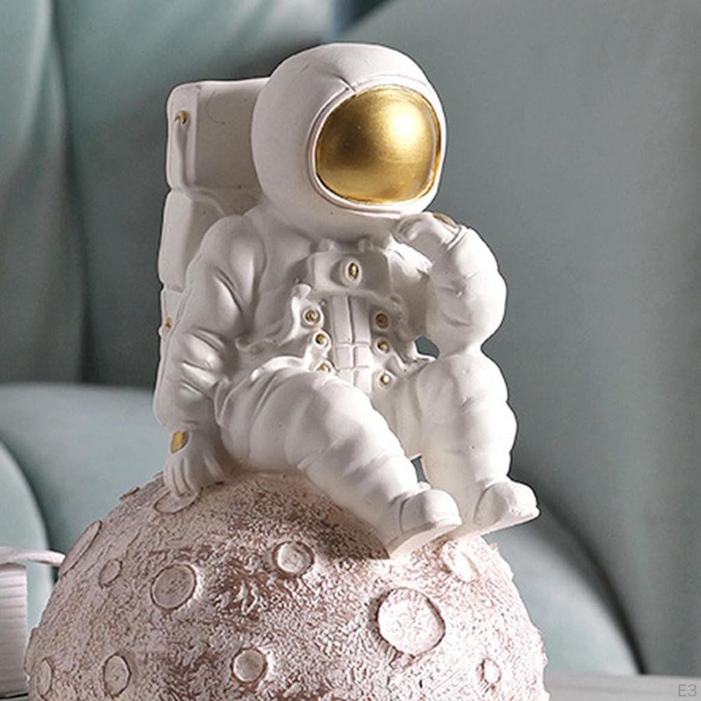 Astronautenfigur aus Kunstharz Tischdekoration Thematische Skulptur für Schlafzimmerzimmer Handwerk