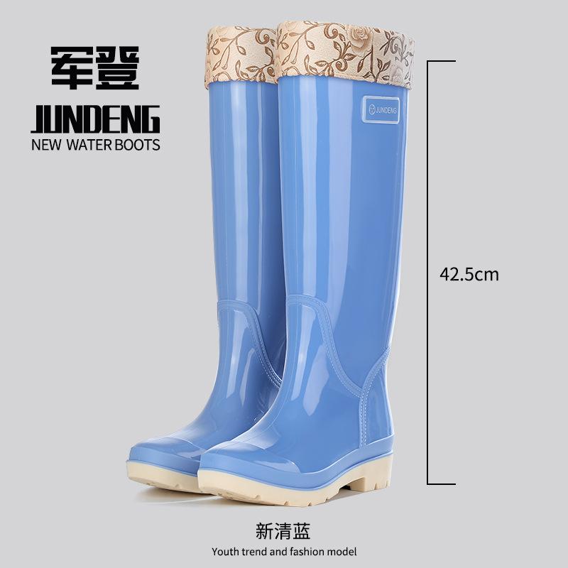 New Version of Fashionable Women's Waterproof Rain Shoes Versatile Trend Comfortable Wear-resistant Warm Water Shoes Camping