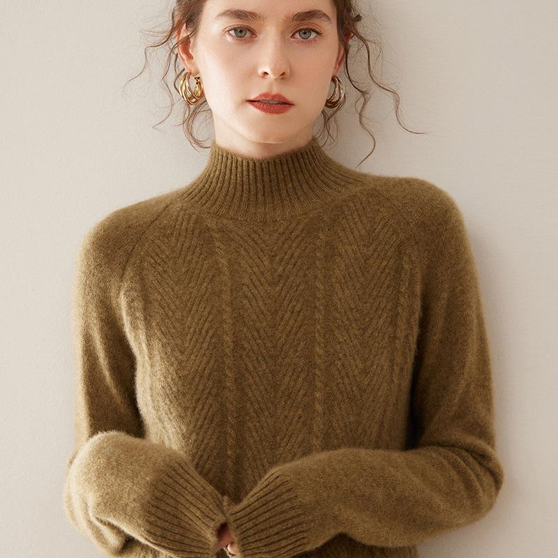 Women's Autumn/Winter Cashmere Sweater with High Neck and Raglan Sleeves