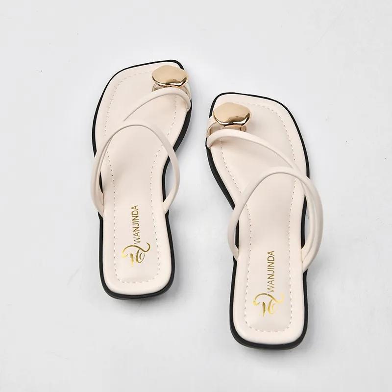 Fashion New Style Women's Metal Buckle Flat Beach Sandals Tight Toe Slippers Summer Outdoor Sportswear 2025