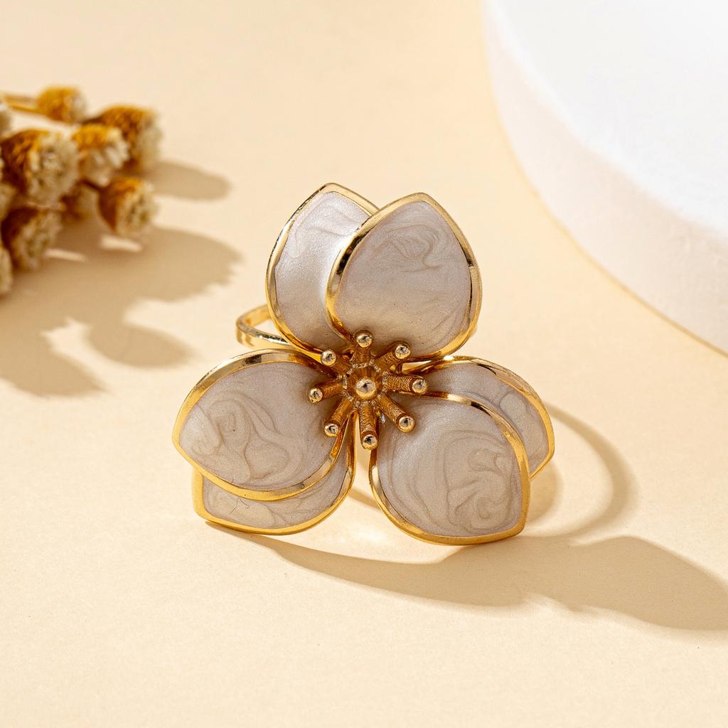 Een Open Ring voor Dames met Bloemenpatronen in Verschillende Kleuren om uit te Kiezen, een Kleurrijke en Modieuze Open Ring Geschikt voor Dagelijks Gebruik en Vakantie