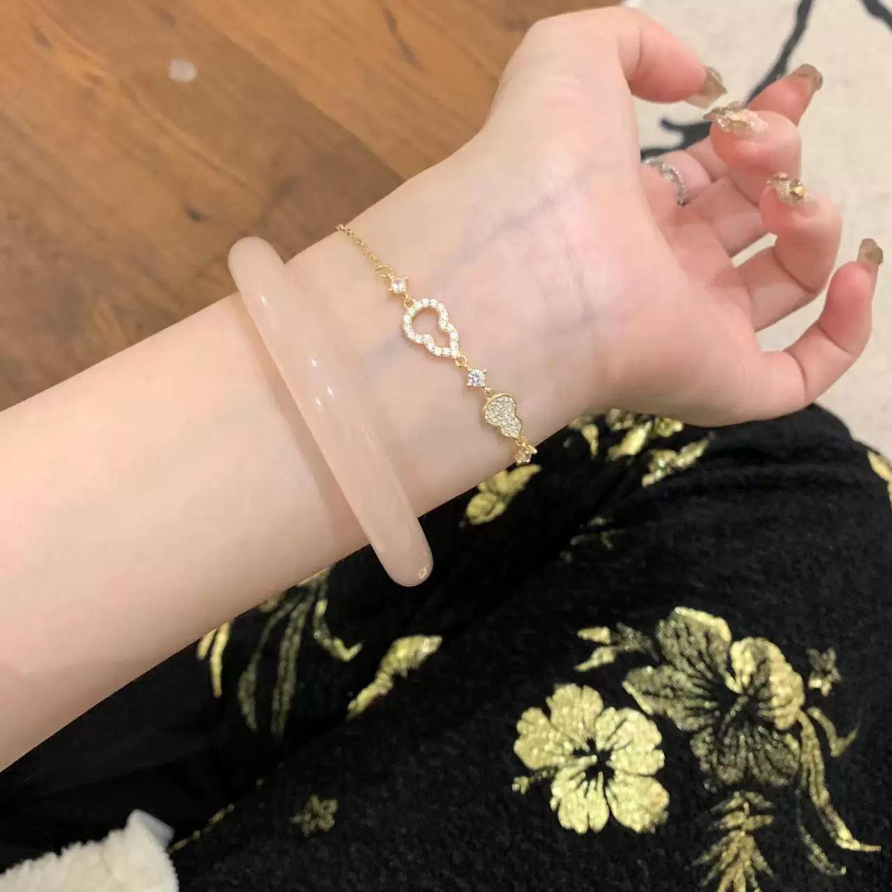 Модный браслет-тыква с вырезами Xiaohongshu - Элегантный и уникальный дизайн для женщин золотой