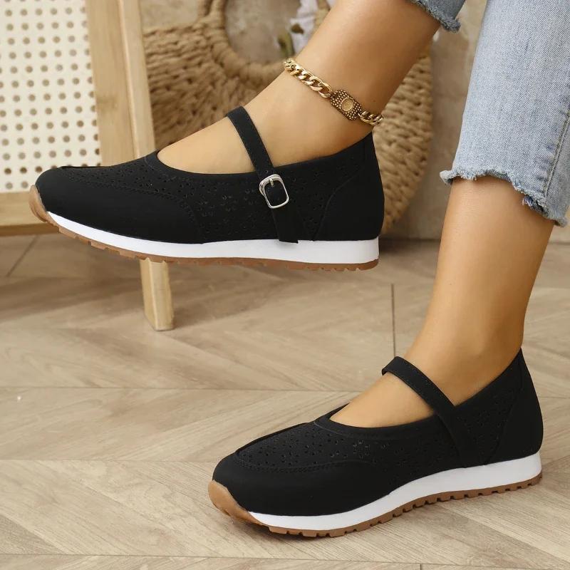 2025 New Spring and Summer Retro Hollowed Out Round Toe Shallow Mouth Soft Flat Breathable Buckle Women Sandals
