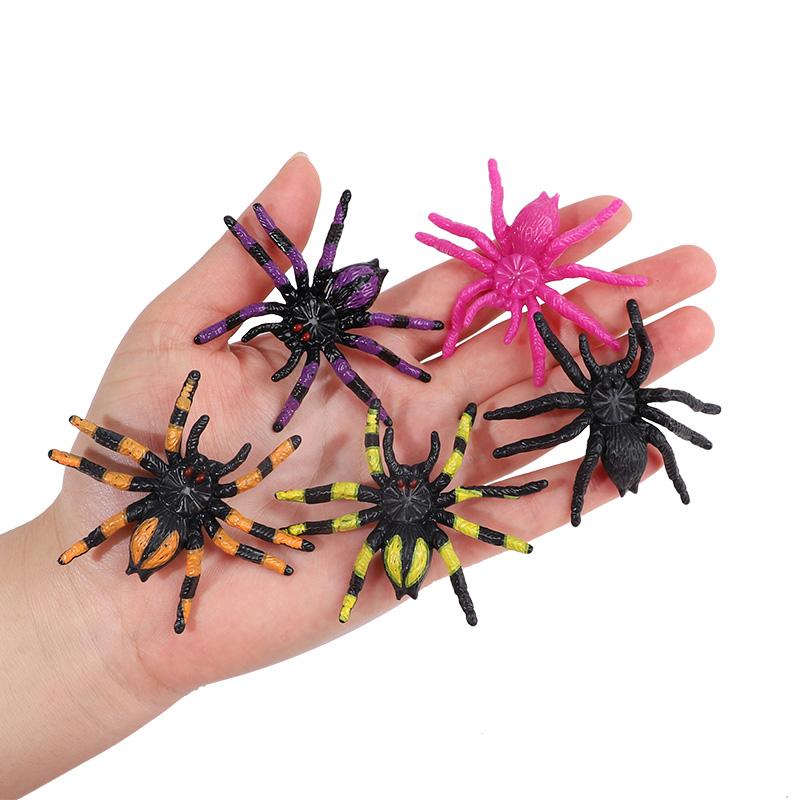 5Pcs Realistic Plastic Spiders Halloween Party Decoration for Home Indoor Outdoor Spider Web Haunted House Spooky Horror Props