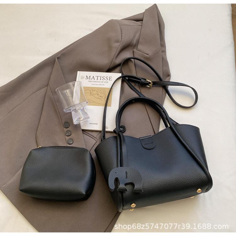 Premium texture portable mother and child bag 2025 new retro versatile commuter large-capacity vegetable basket bag bucket bag