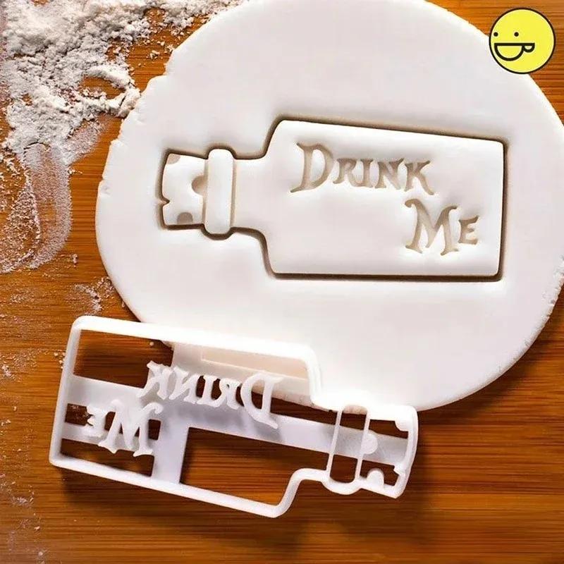 Eat Me Cake Cutter Alice In Wonderland Crazy Teapot Drink Me Treat Dessert Quotes Mad Clay Cutter Eat Cookie Cake Tools