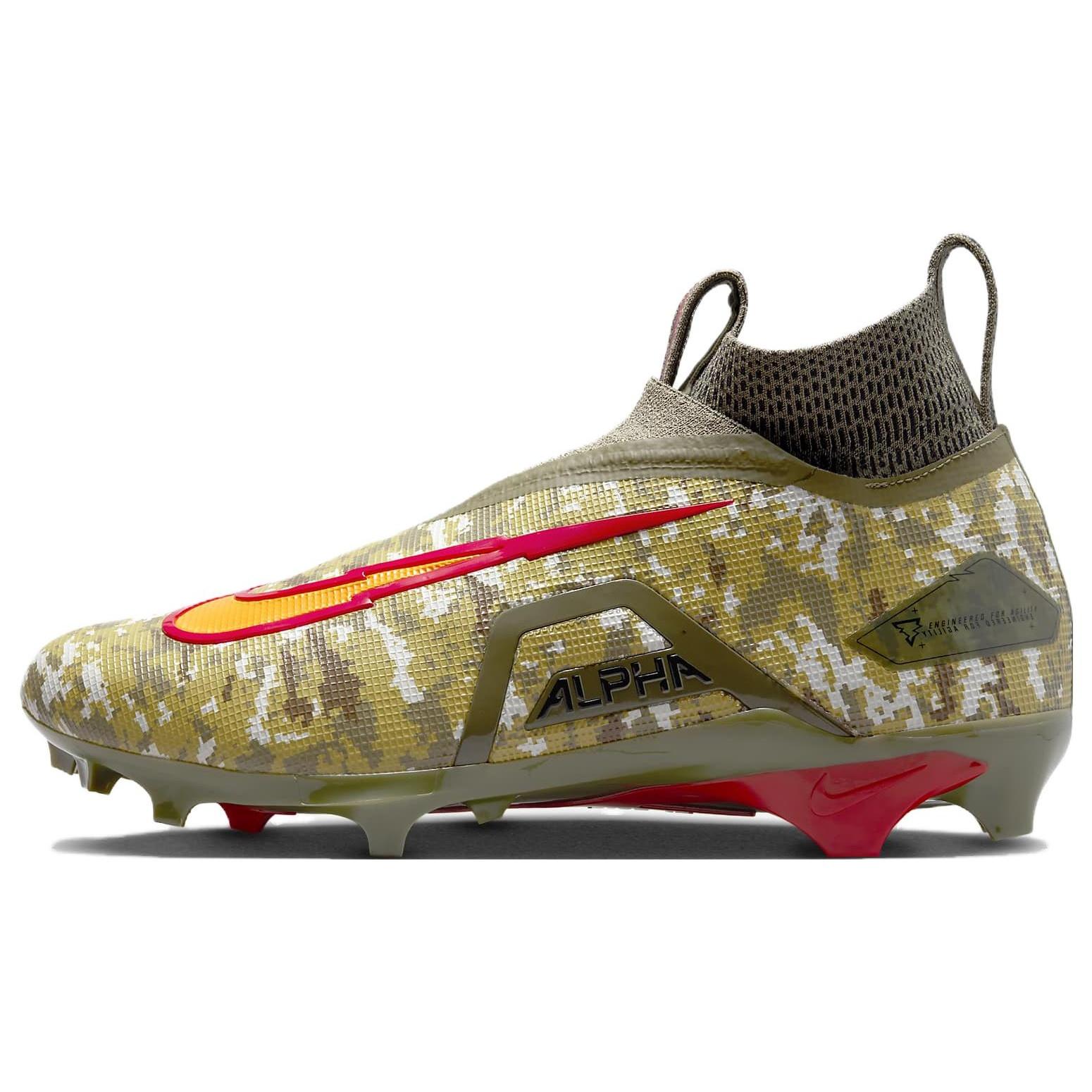 Nike x Travis Kelce Alpha Menace Elite 3  Digital Camo  Men s FN0113-200 EU 43