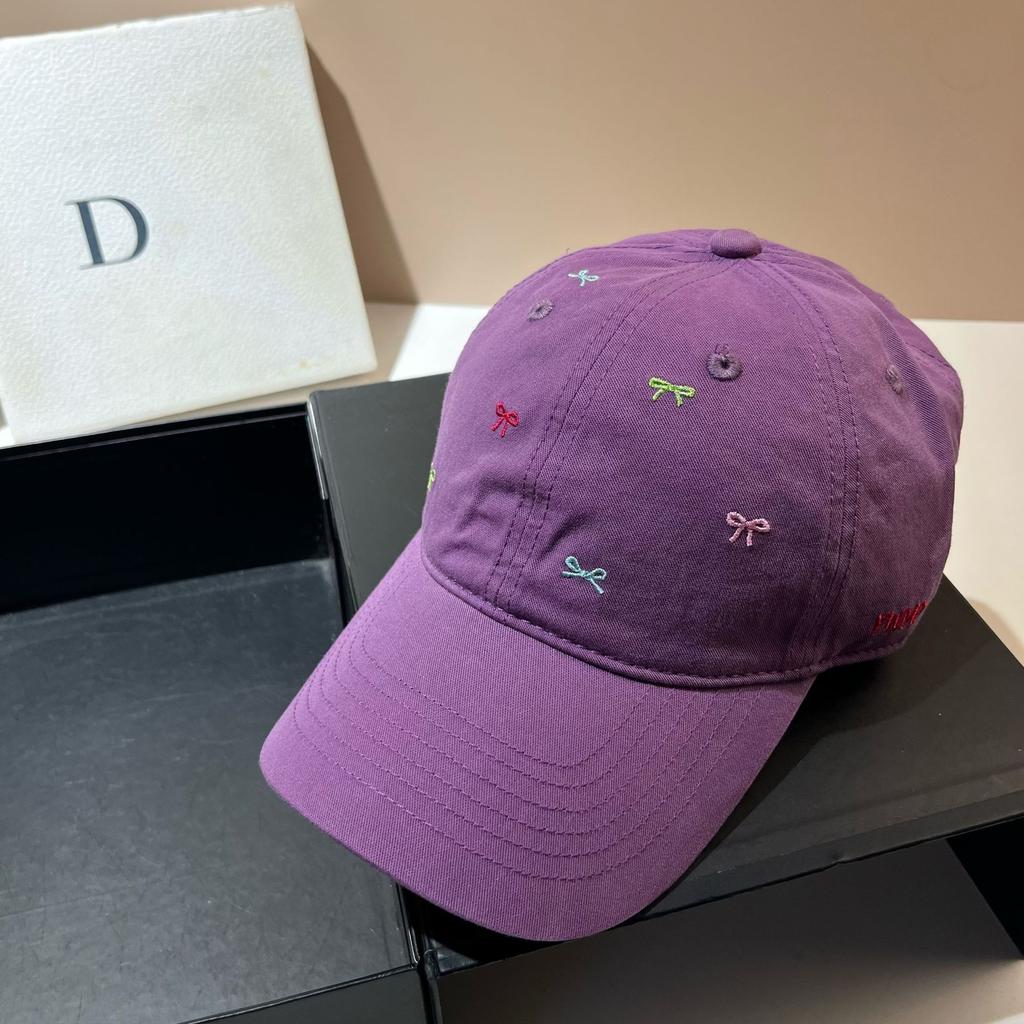 Guangzhou Alphabet Baseball Cap Simple Daily Versatile Age-Reducing Casual Cap Student Hat
