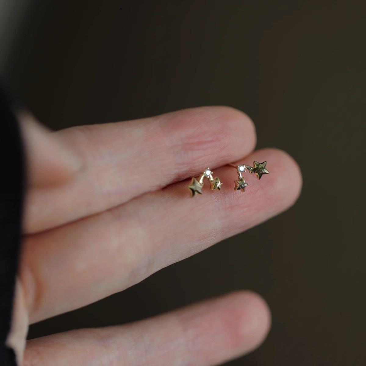 Starlight Exquisite S925 Silver 18K Gold-Plated Star Design Versatile Earrings 18K Gold Pair (with Ear Plugs)