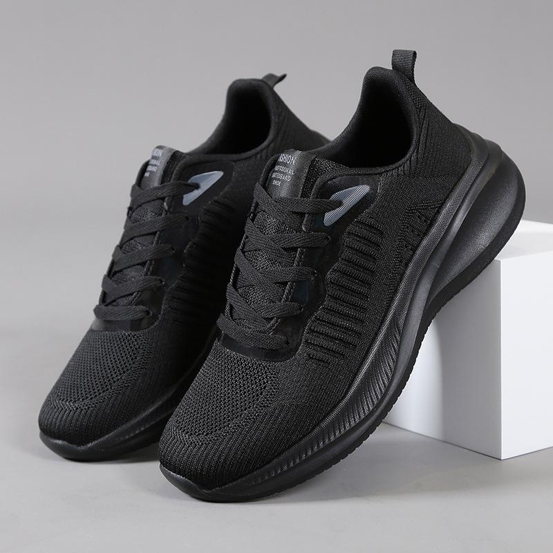 

Модные новые спортивные кроссовки женские осенние для бега нескользящие дышащие амортизирующие ультралегкие для бега ультралегкие износостойкие для бега на открытом воздухе 38 чёрный