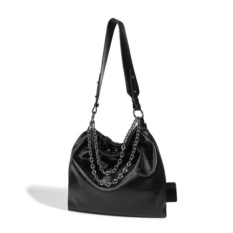 Single-shoulder Tote Bag Large-capacity Commuting Bag Chain Niche Underarm Bag Versatile Crossbody Bag