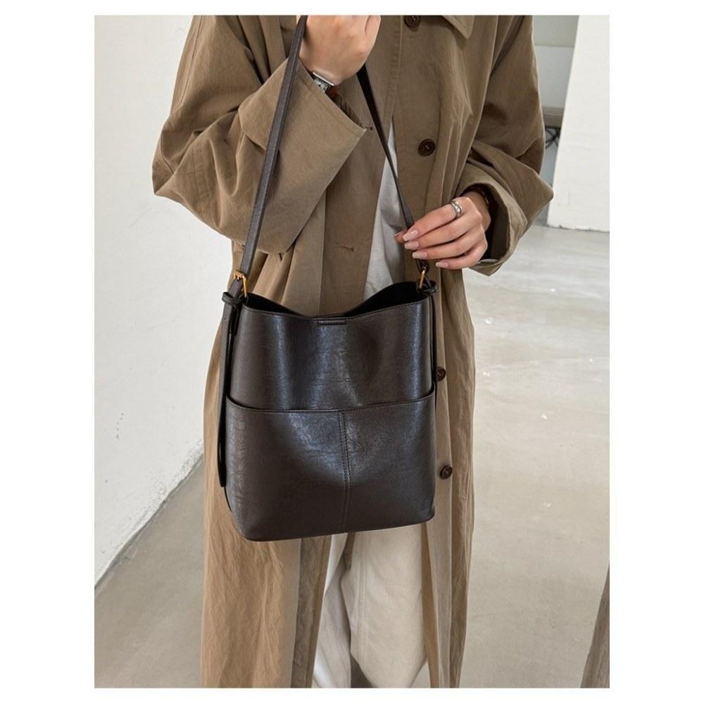 Women Large Capacity Vintage Soft PU Tote Bag with Hand Carry for Daily Commute
