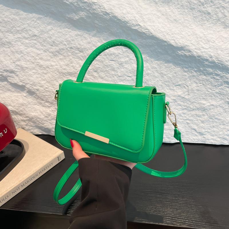 Trendy texture personalized bag women's 2025 new fashion simple casual temperament commuting shoulder crossbody handbag