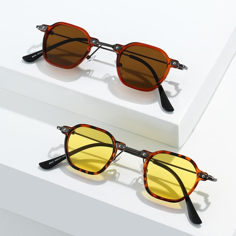 Hot Punk Small Frame Hip Hop Sunglasses - Stylish European & American Avant-garde Unisex Eyewear