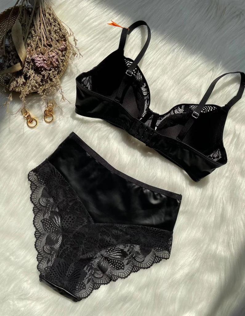 Red Zodiac Lace Spliced Leather Bra Set for Women