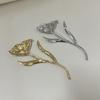 Vintage Metal Leaf Flower Brooches for Women Fashion Corsage Lapel Pins Wedding Part Jewelry Badge Accessories Gifts