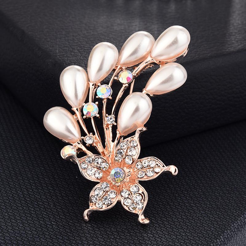 High-End Korean Alloy Scarf Buckle with Diamond, Pearl, and Brooch Pin Accessories