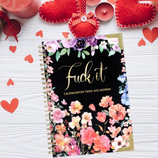 

Усталый женский календарь. Гладкий блокнот для письма. Легко подвесной дизайн. Настенный календарь с цитатами. Ежедневник.