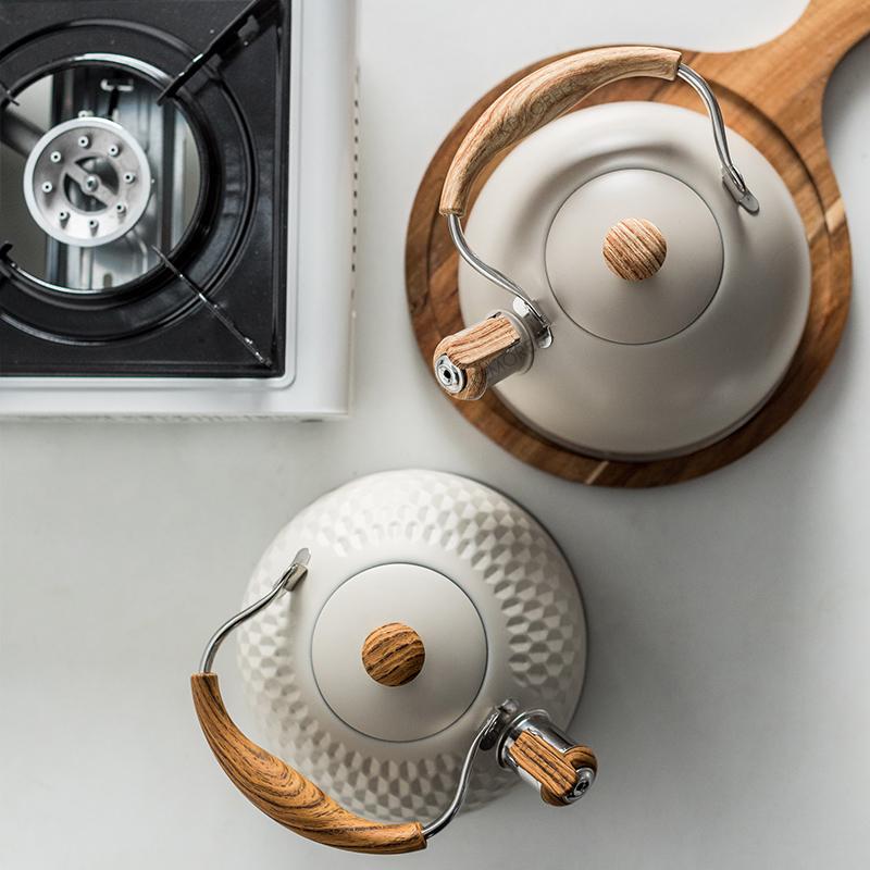 2,5L fløytekjele flatbunnet fløytegryte Europeisk rustfritt stål Gryte med stor kapasitet Klassisk vannkoker for alle komfyrer