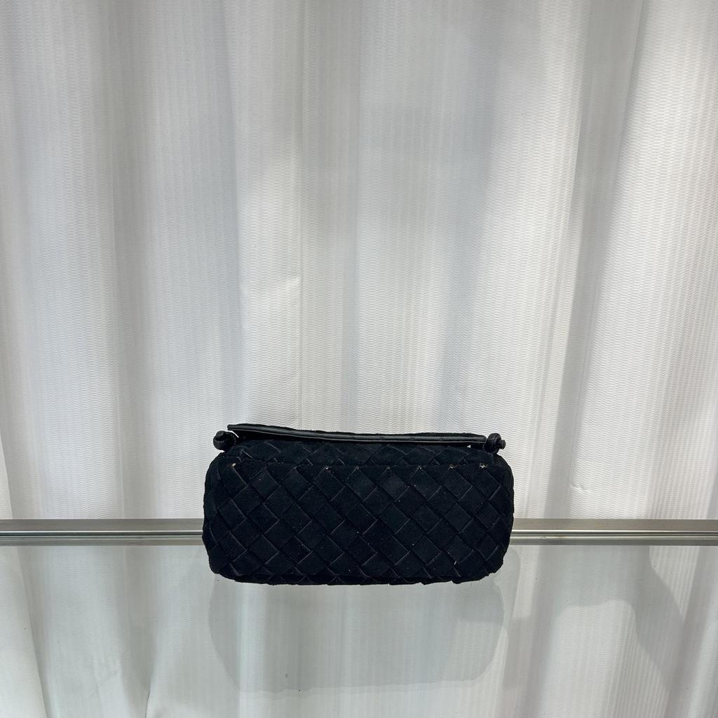 Sac bandoulière carré rétro en cuir de vachette dépoli avec bandoulière réglable