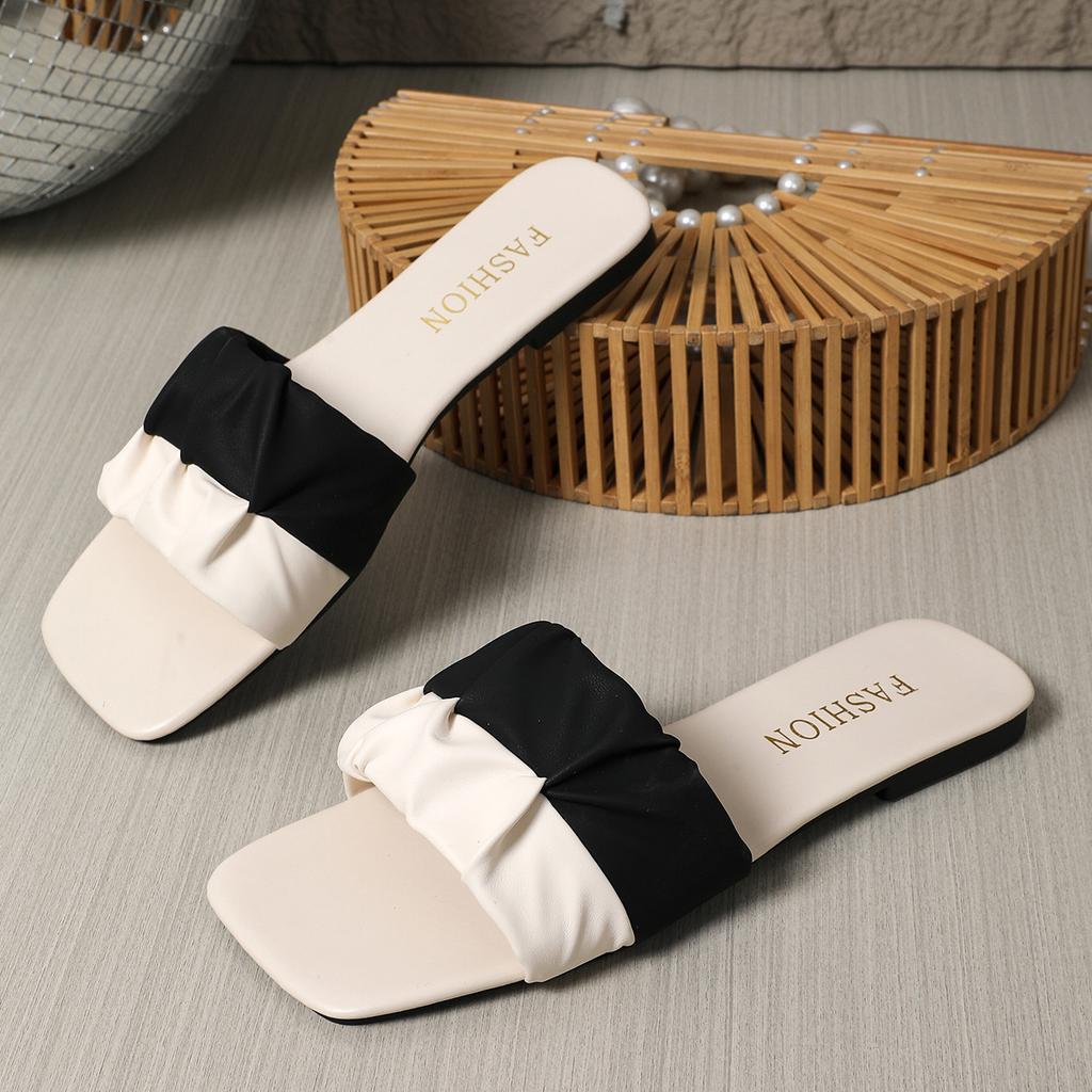 Cross Border Open Toed Low Heeled Slippers for Women In The Summer of 2025, New Fashionable Pleated One Line Sandals