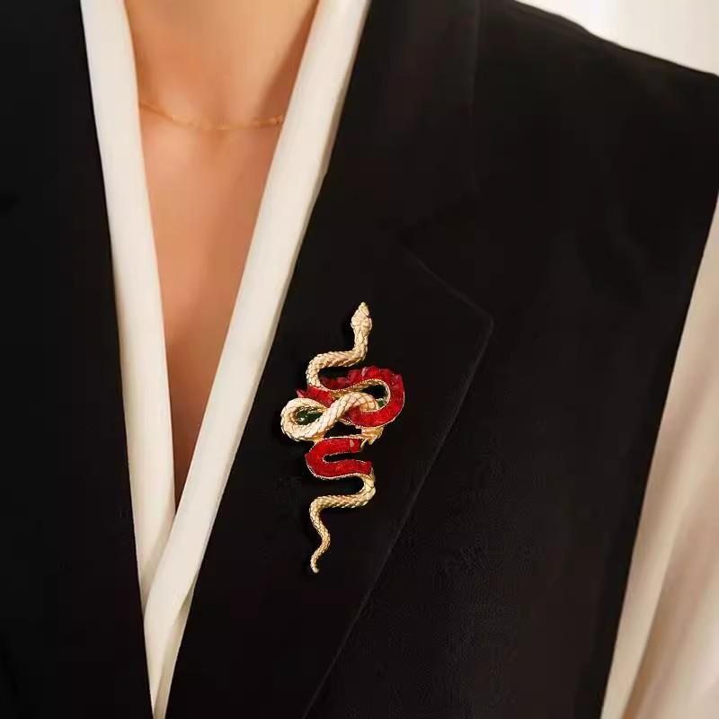 Snake Daji Red Brooch High-End Men'S And Women'S Accessories Suit Pin Zodiac Snake Birthday Gift