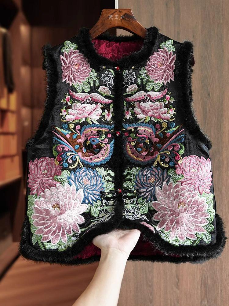 Women's Ethnic Embroidered Cotton-Padded Winter Vest