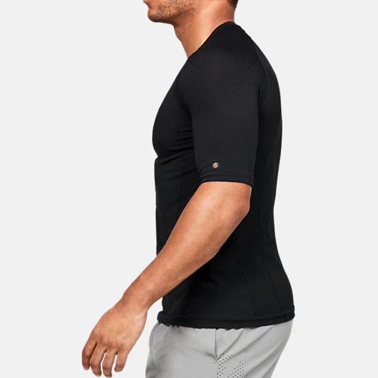 Under Armour Seamless High-Stretch Solid Color Crew Neck Slim Fit T-Shirt Men Tops Black 1351451-001